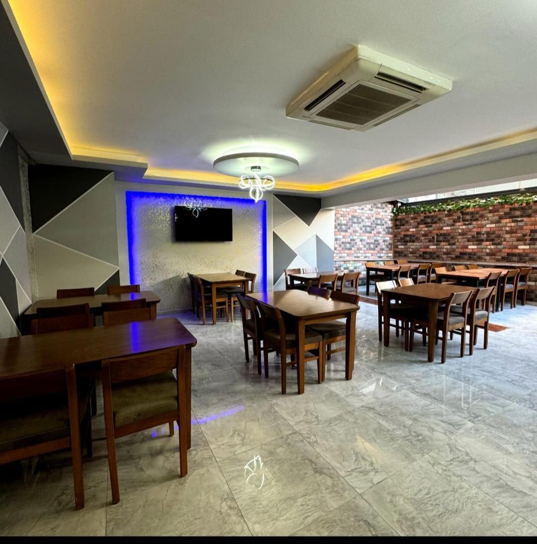 Hotel Mojo 3*
