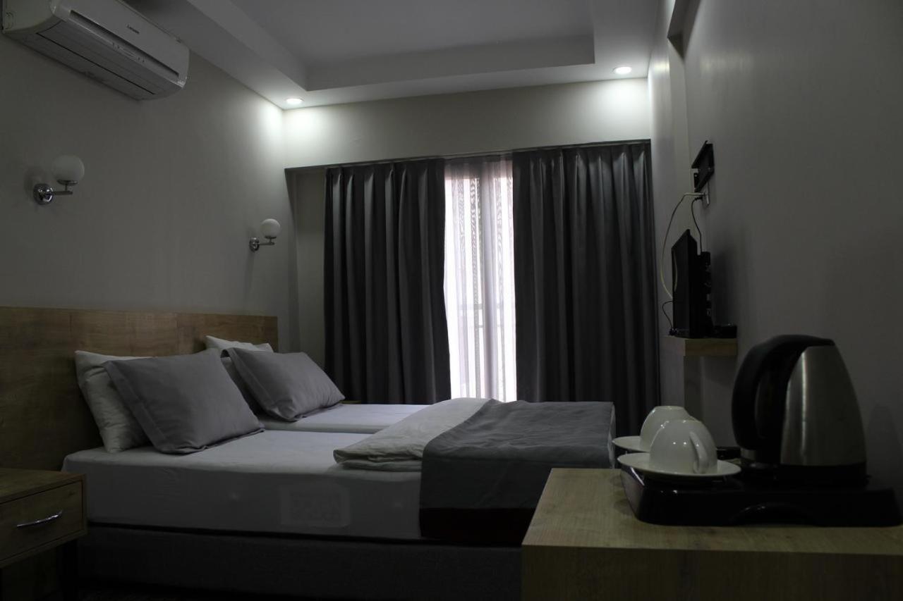 Mojo Hotel